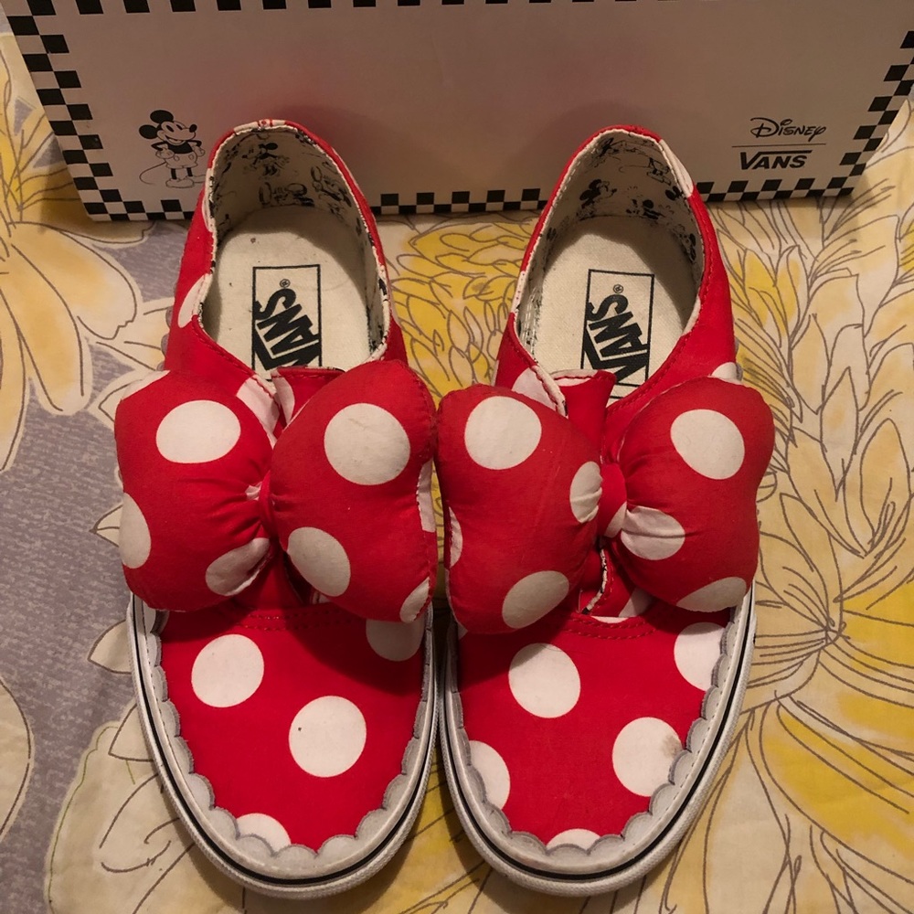 Minnie Mouse vans shoes